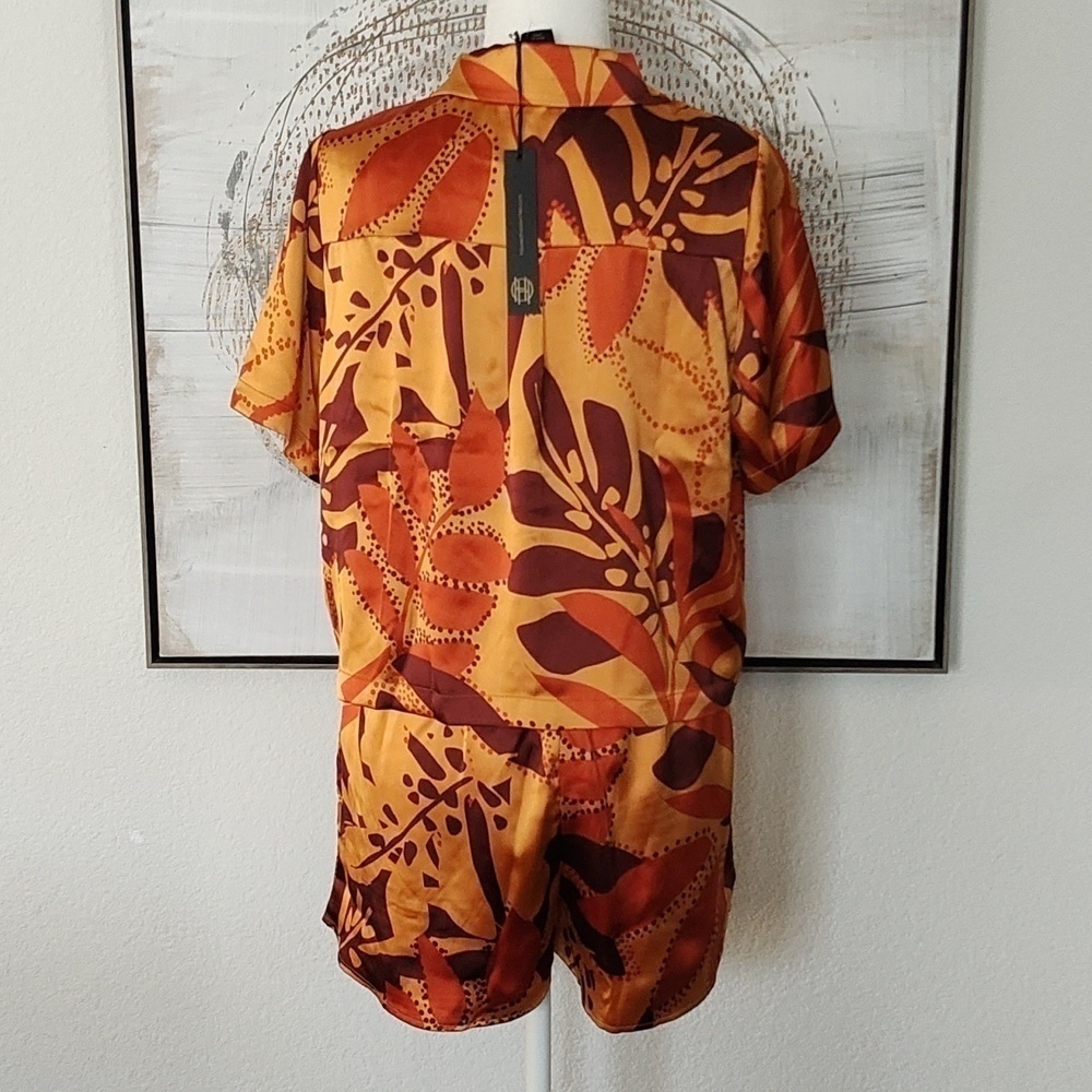 New House of Harlow Earth Tone Top and Shorts SET Size M - Picture 4 of 10
